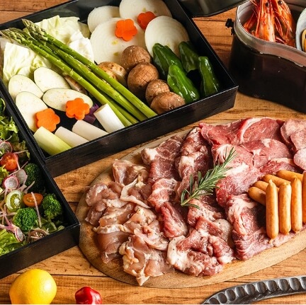 季節食材に舌鼓​ バーベキュー、特製御膳​