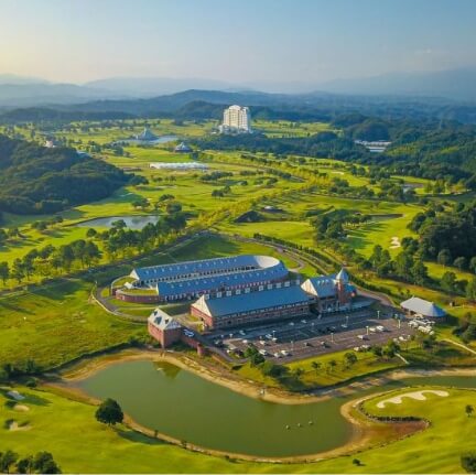 四季を通じて楽しむ​ アクティビティと周辺観光​